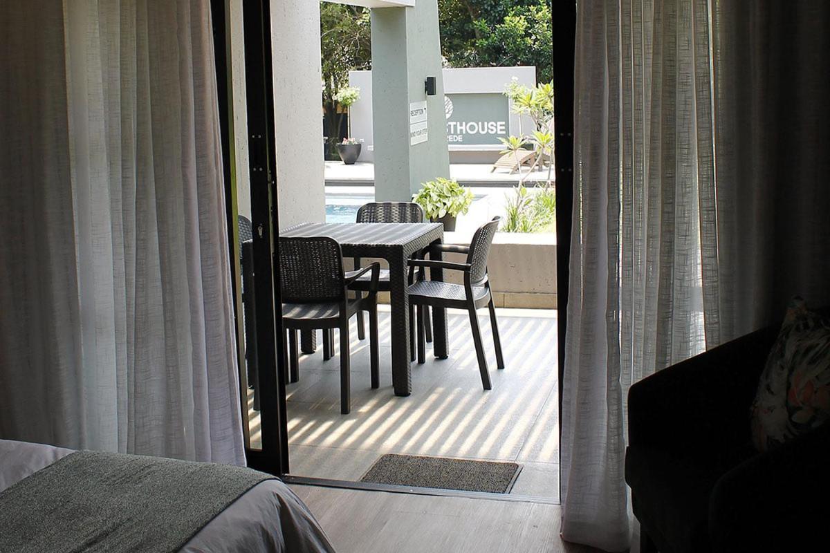 The Guesthouse 6 On Vrede Johannesburg Exterior photo