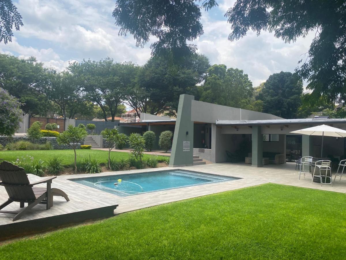 The Guesthouse 6 On Vrede Johannesburg Exterior photo
